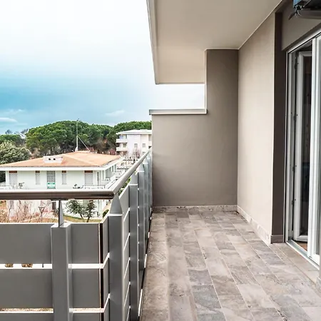 Appartamento Beachside Getaway In *