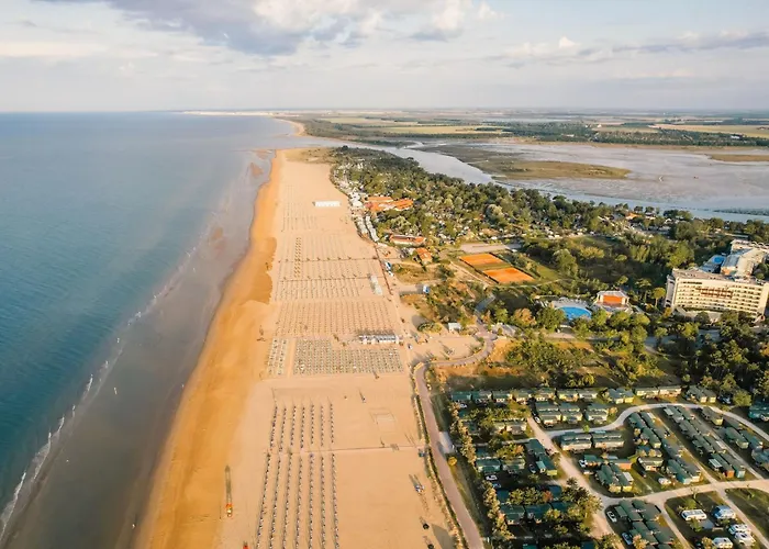 Beachside Getaway In * Bibione